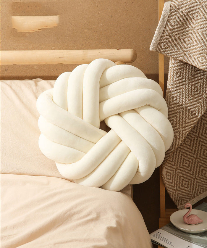 Creative Knotted Pillows